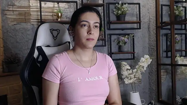 Teasybabe online show from December 3, 2025, 12:15 pm