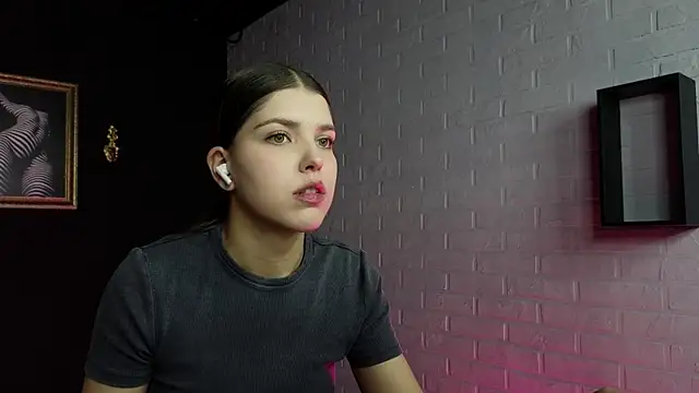 Snapshot of Sierra_Maddison chatting on December 4, 2025, 6:12 am Sierra Maddison online show from December 4, 2025, 6:12 am