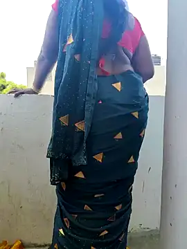 Desicouple1706 online show from April 19, 2026, 7:09 am