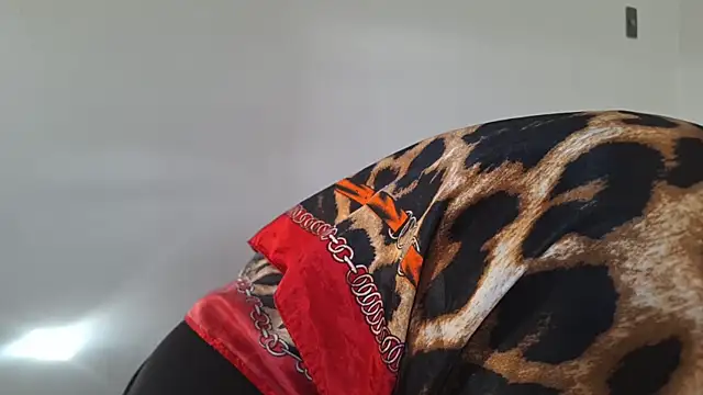 KarenyFelix online show from November 21, 2025, 11:31 am
