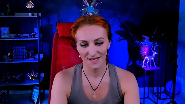 DianaTorrens online show from December 2, 2025, 9:00 am