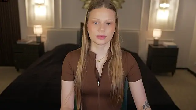 Snapshot of Charlotte_Dreams chatting on June 13, 2026, 8:01 am Charlotte Dreams online show from June 13, 2026, 8:01 am