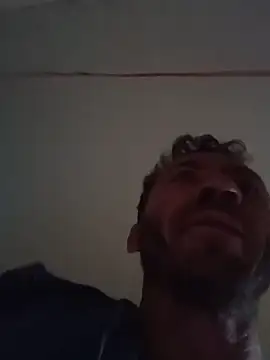 RobertoLuiz84 online show from May 16, 2026, 8:52 pm
