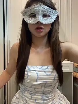 Snapshot of Queen-of-Love chatting on April 8, 2026, 12:39 pm Queen-of-Love online show from April 8, 2026, 12:39 pm