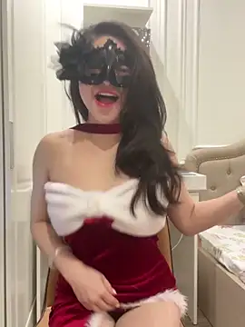 Snapshot of Queen-of-Love chatting on February 5, 2026, 11:17 am Queen-of-Love online show from February 5, 2026, 11:17 am