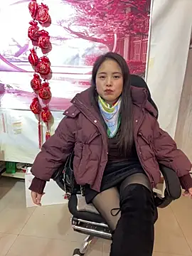 tianwei2567 online show from November 28, 2025, 2:34 am