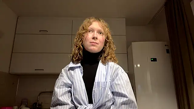 ElfriedaZwack online show from November 28, 2025, 4:40 pm