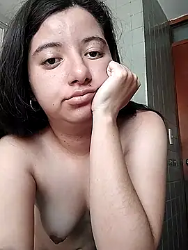 Chaparrita13 online show from February 9, 2026, 9:13 pm