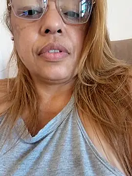 Halanamorena online show from June 27, 2026, 6:36 pm