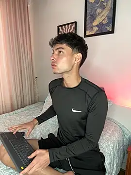 Jayce  Arcan online show from November 22, 2025, 10:08 pm