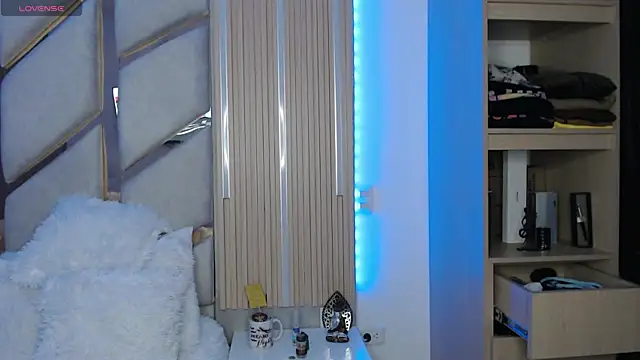 aron chase online show from November 30, 2025, 3:51 am