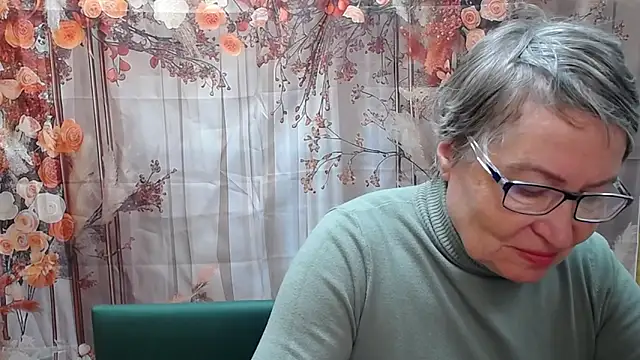 OlgaLuck online show from March 31, 2026, 5:20 am