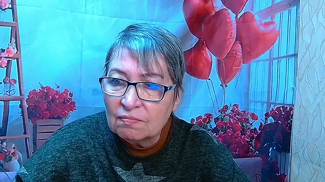 OlgaLuck online show from April 17, 2026, 5:32 am