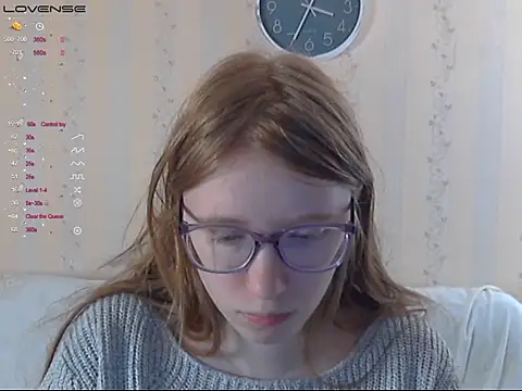 LustfulSarah online show from October 17, 2025, 12:40 pm