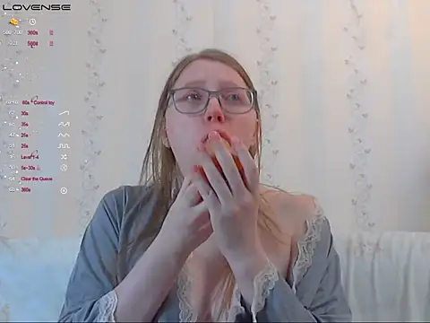 LustfulSarah online show from March 12, 2025, 3:24 am