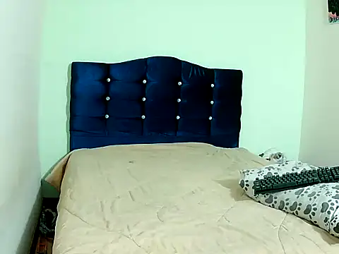 ashleey palmer online show from December 16, 2025, 11:20 pm