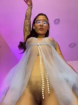 Snapshot of LauraRaider chatting on February 27, 2026, 7:46 pm LauraRaider online show from February 27, 2026, 7:46 pm