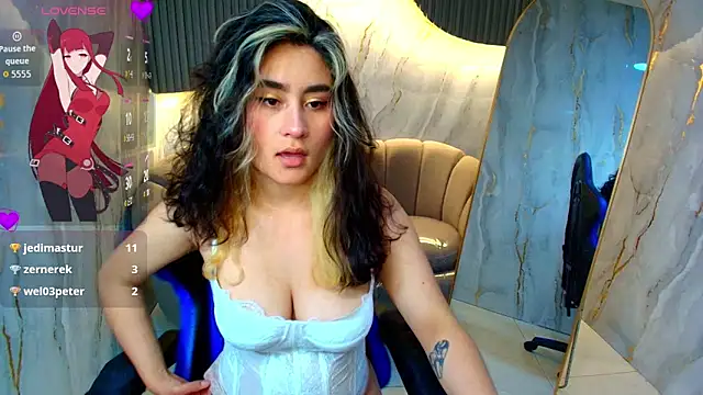 Snapshot of sofi_r_ chatting on December 21, 2025, 9:15 pm sofi r online show from December 21, 2025, 9:15 pm