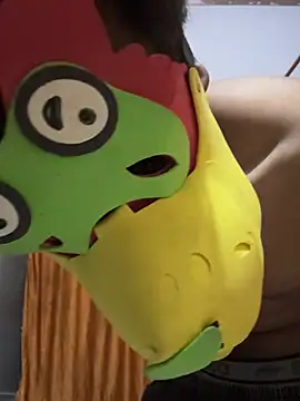 Snapshot of lustdemon33 chatting on March 2, 2026, 10:27 pm lustdemon33 online show from March 2, 2026, 10:27 pm