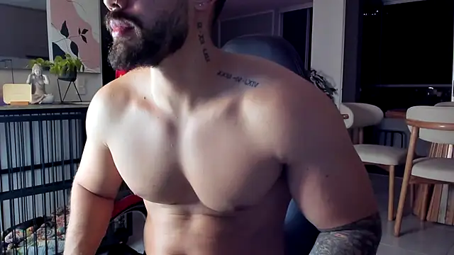 Valenthino Salvatore online show from July 16, 2026, 11:46 pm