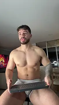 Valenthino Salvatore online show from March 11, 2026, 3:33 am