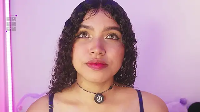 EloiseSweetxx online show from April 11, 2026, 12:31 pm