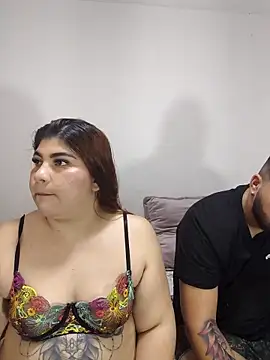 IAN AND GABY online show from November 23, 2025, 6:01 am