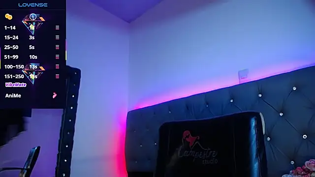 Emily Jedet online show from November 30, 2025, 3:18 am