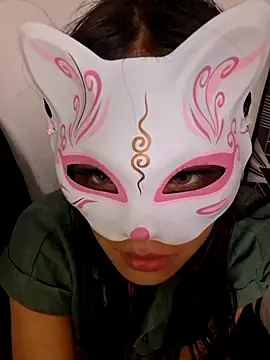 Mitsuarii online show from December 19, 2025, 10:01 pm