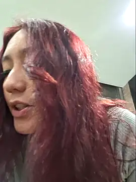 Eveeelyn25 online show from February 25, 2026, 12:44 am