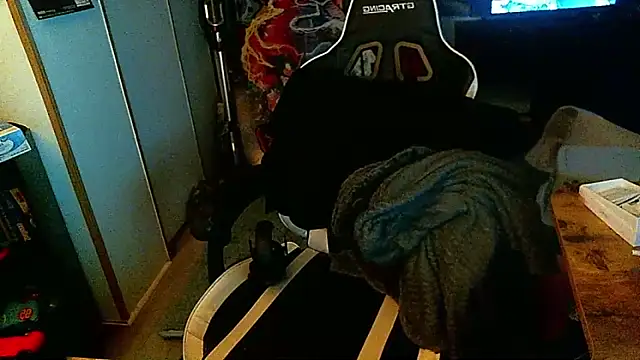 Snapshot of watchmegamer chatting on November 28, 2025, 2:17 pm watchmegamer online show from November 28, 2025, 2:17 pm