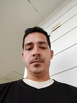 Logan hetero1 online show from December 3, 2025, 8:08 pm