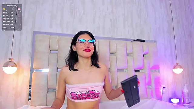 VanessaBoch online show from December 5, 2025, 8:17 pm