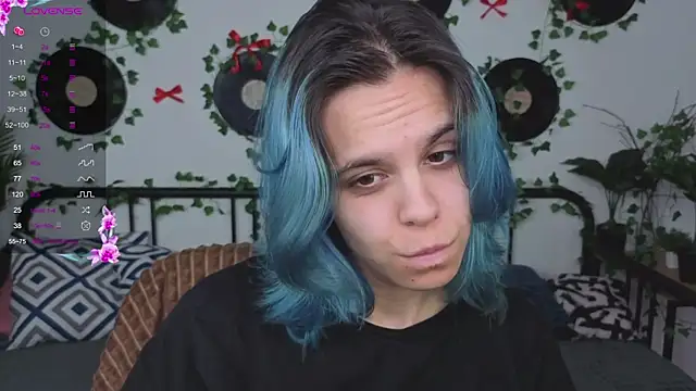 Snapshot of LiraBelle chatting on June 26, 2026, 3:23 am LiraBelle online show from June 26, 2026, 3:23 am