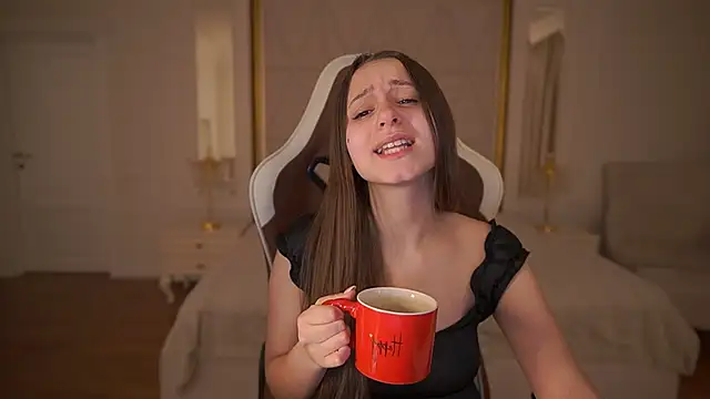 Snapshot of TinyNatalie chatting on February 26, 2026, 3:06 am TinyNatalie online show from February 26, 2026, 3:06 am