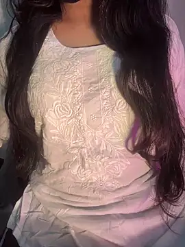 miss-Riya-00100 online show from February 20, 2026, 6:32 pm