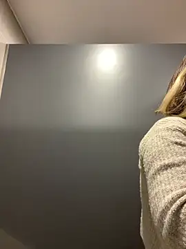 KateBurlesk online show from January 13, 2026, 8:18 am