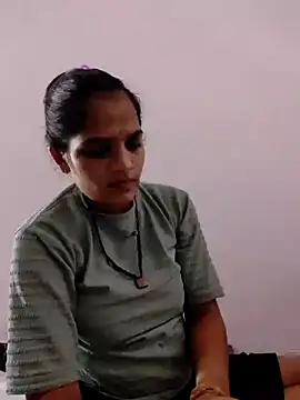 Hot hania online show from November 28, 2025, 4:45 am