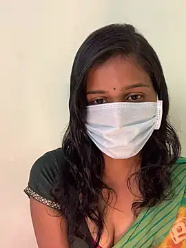 Snapshot of honeygirl6996 chatting on February 25, 2026, 6:13 am honeygirl6996 online show from February 25, 2026, 6:13 am