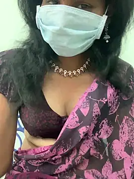 Snapshot of honeygirl6996 chatting on April 24, 2026, 6:48 am honeygirl6996 online show from April 24, 2026, 6:48 am