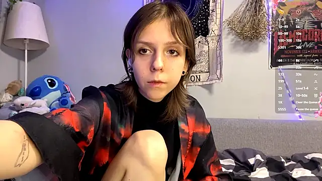 Snapshot of FairyLuna chatting on December 4, 2025, 7:13 pm FairyLuna online show from December 4, 2025, 7:13 pm