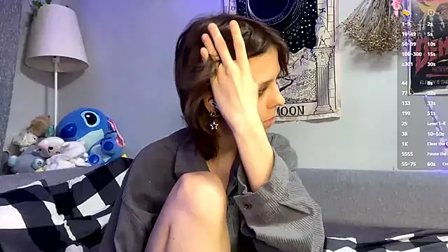 Snapshot of FairyLuna chatting on December 3, 2025, 9:14 pm FairyLuna online show from December 3, 2025, 9:14 pm