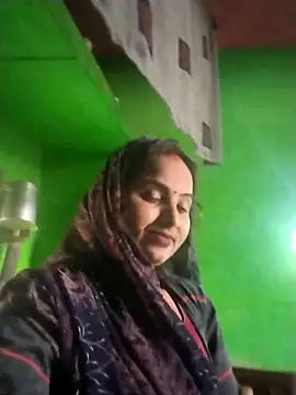 Pooja hote online show from November 25, 2025, 3:18 am