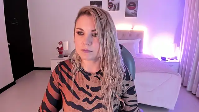 Violeta Hotter online show from November 24, 2025, 10:59 am