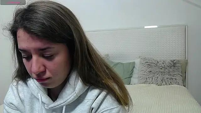 Leona Rae online show from January 13, 2026, 1:48 pm