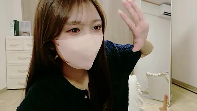 alicechan v online show from July 15, 2026, 11:39 am