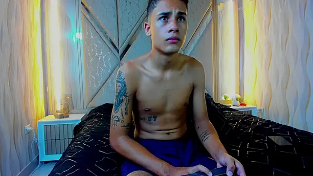 The big twink x online show from November 23, 2025, 4:28 pm