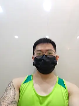 Snapshot of Valerious180 chatting on December 18, 2025, 5:17 pm Valerious180 online show from December 18, 2025, 5:17 pm