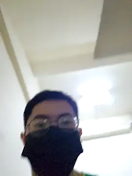 Snapshot of Valerious180 chatting on February 6, 2026, 5:20 pm Valerious180 online show from February 6, 2026, 5:20 pm