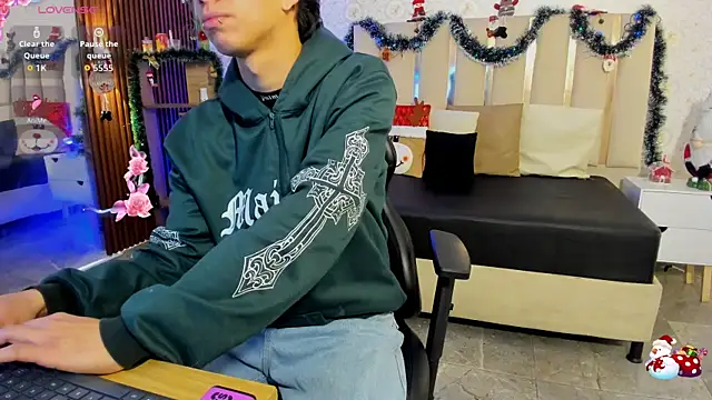 kaelwolf tay online show from December 22, 2025, 7:25 pm